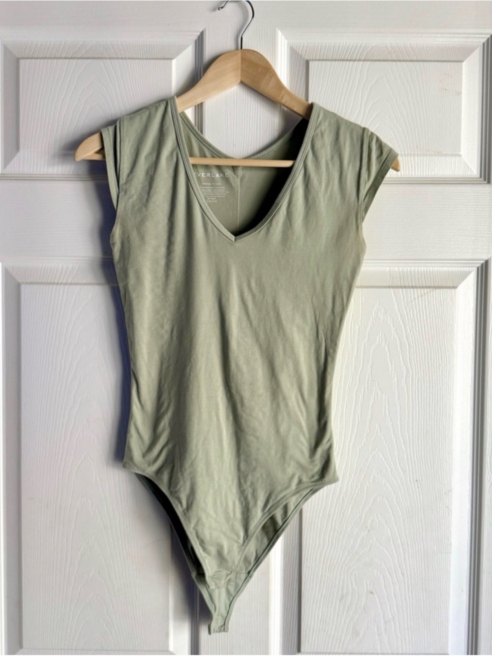 Everlane Light Mint V-Neck Cap Sleeve Bodysuit - Picture 2 of 2